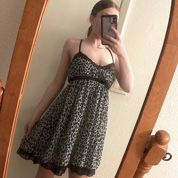 y2k Rachel & Chloe • Leopard Print Dress - Picture 1 of 8